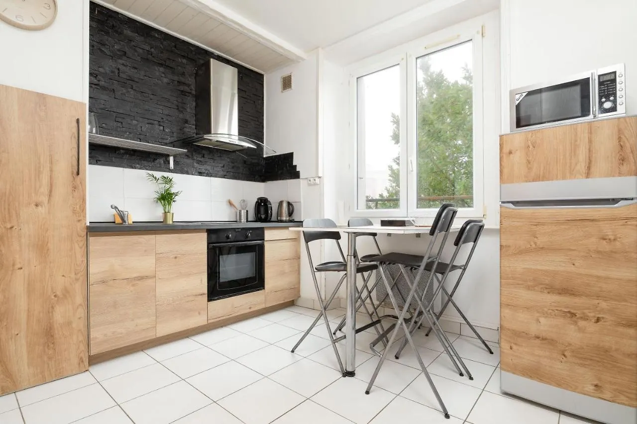 Lumineux, Renove, Equipe Prime Video 2-4 Personnes Apartment Brest 0*,
